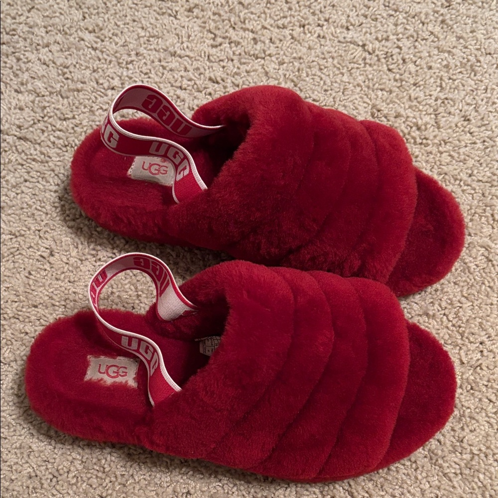 UGG plus slippers size 8